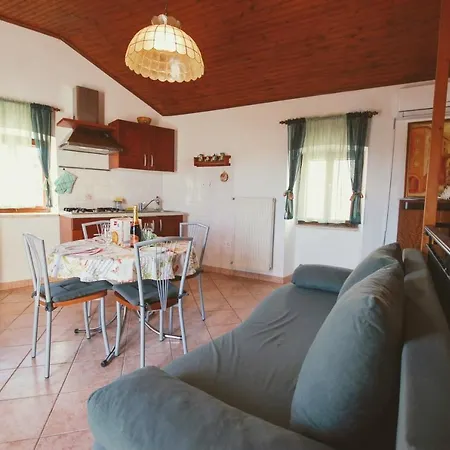 Cuomo By El-pi Tours Malinska