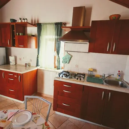 Apartment Cuomo By El-pi Tours Malinska